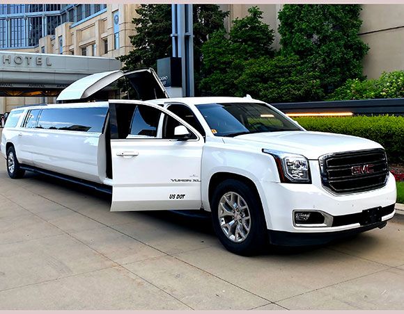 How Much Does It Cost To Rent A Limousine 1 How Much Does It Cost to Rent a Limo?